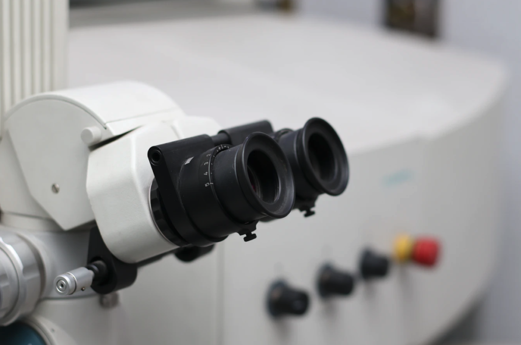 An example of refurbished microscopes